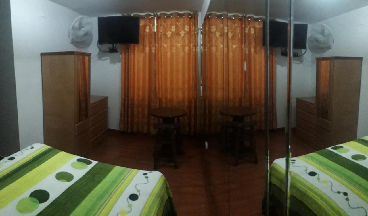Hostal Suenos Lima Zewnętrze zdjęcie