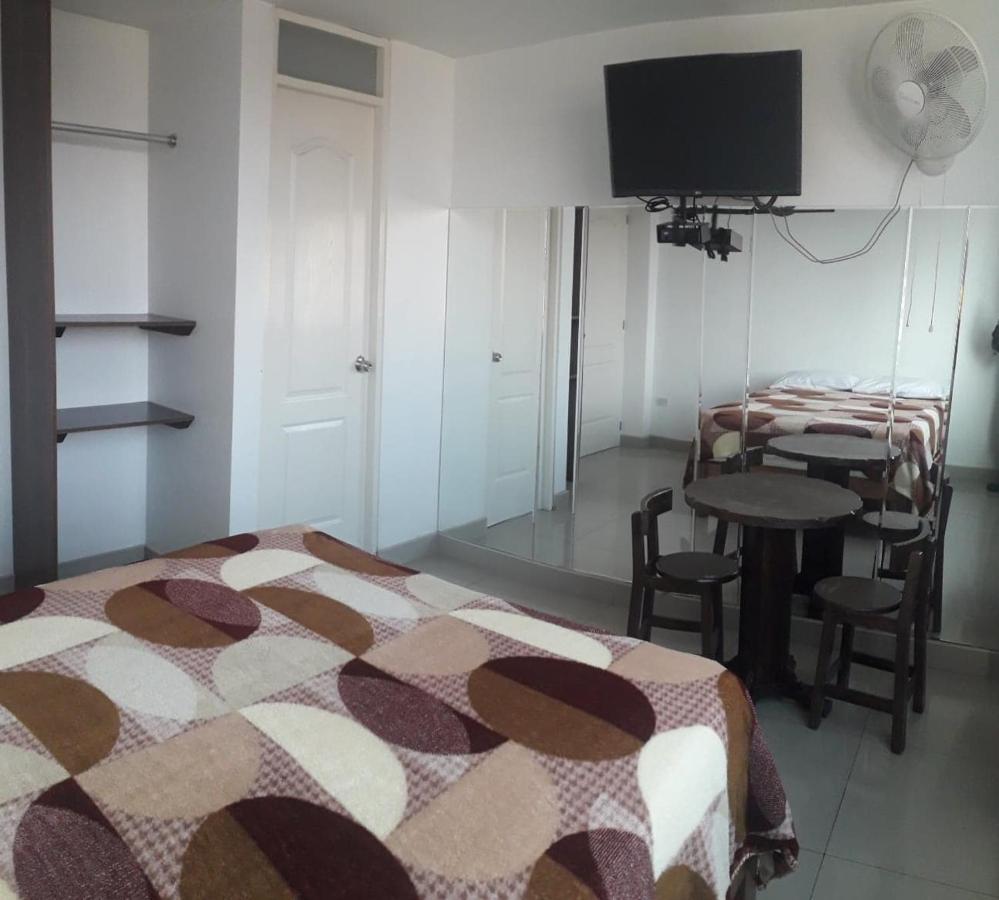 Hostal Suenos Lima Zewnętrze zdjęcie
