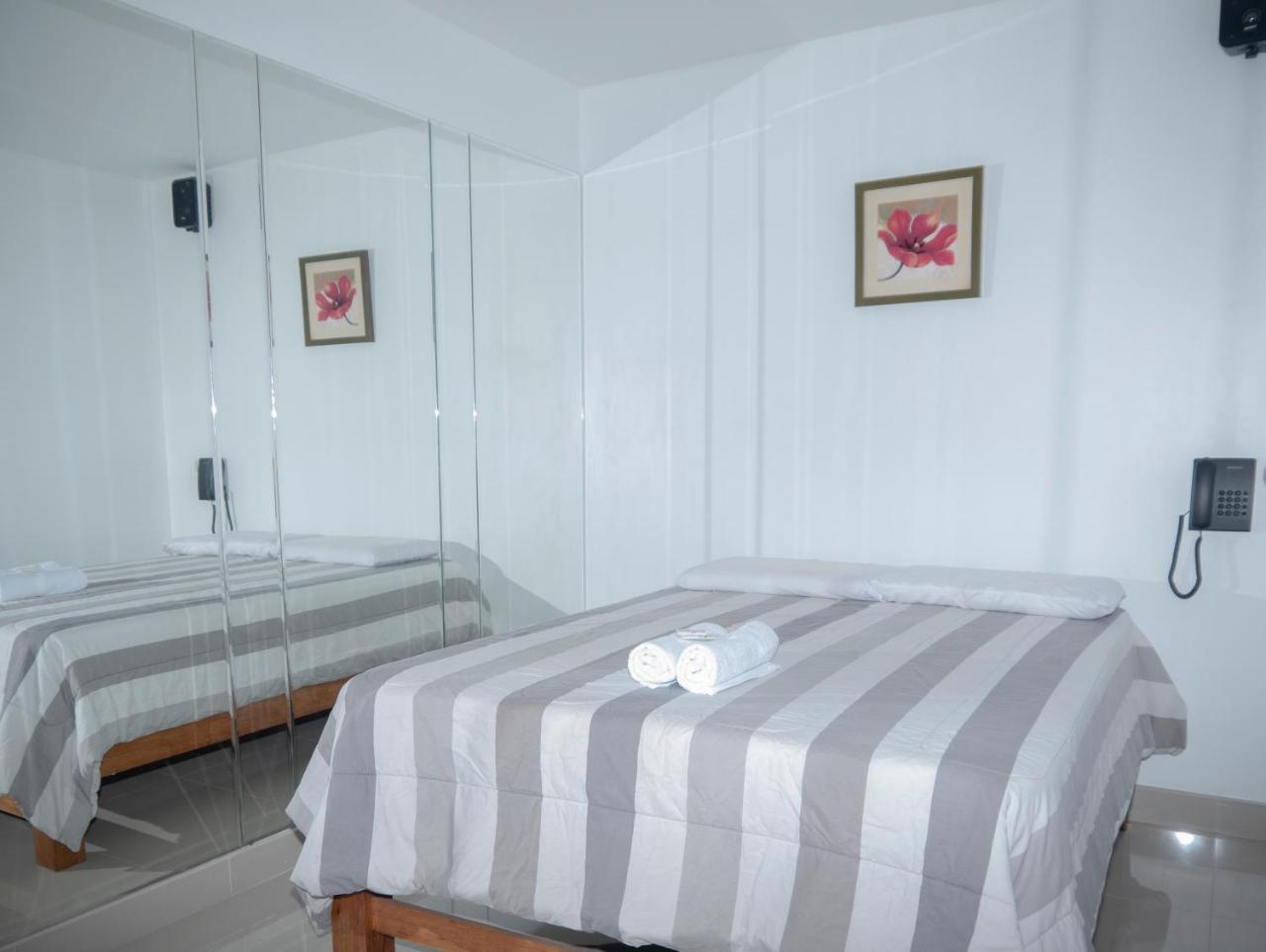 Hostal Suenos Lima Zewnętrze zdjęcie