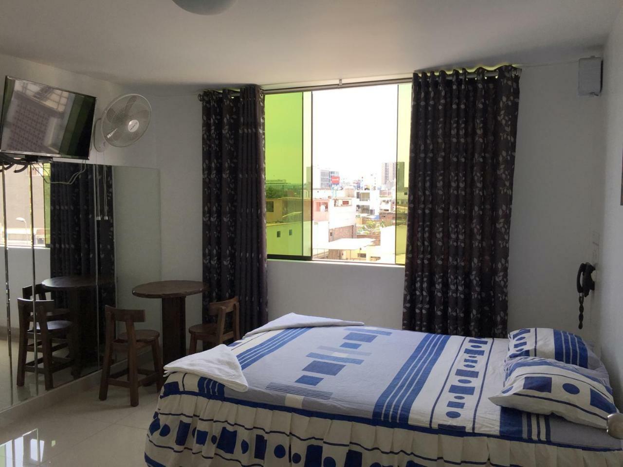 Hostal Suenos Lima Zewnętrze zdjęcie
